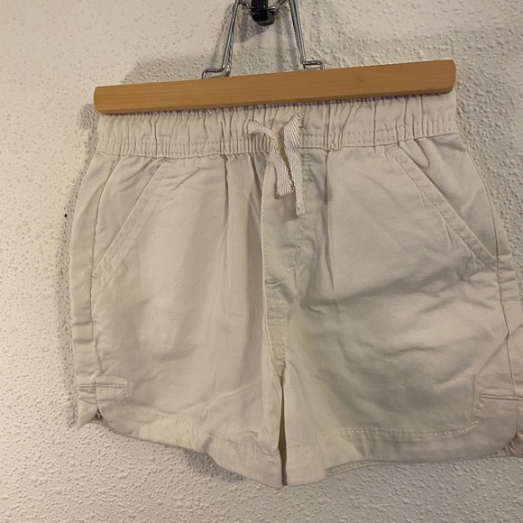 Gap Kids XS 4/5 Girls White Shorts - Picture 1 of 2